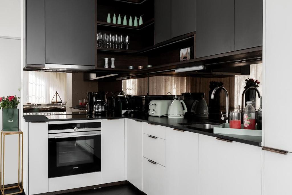 WISH GRANTED! SUPERB DESIGN HOME OFF Covent Garden Londen Buitenkant foto